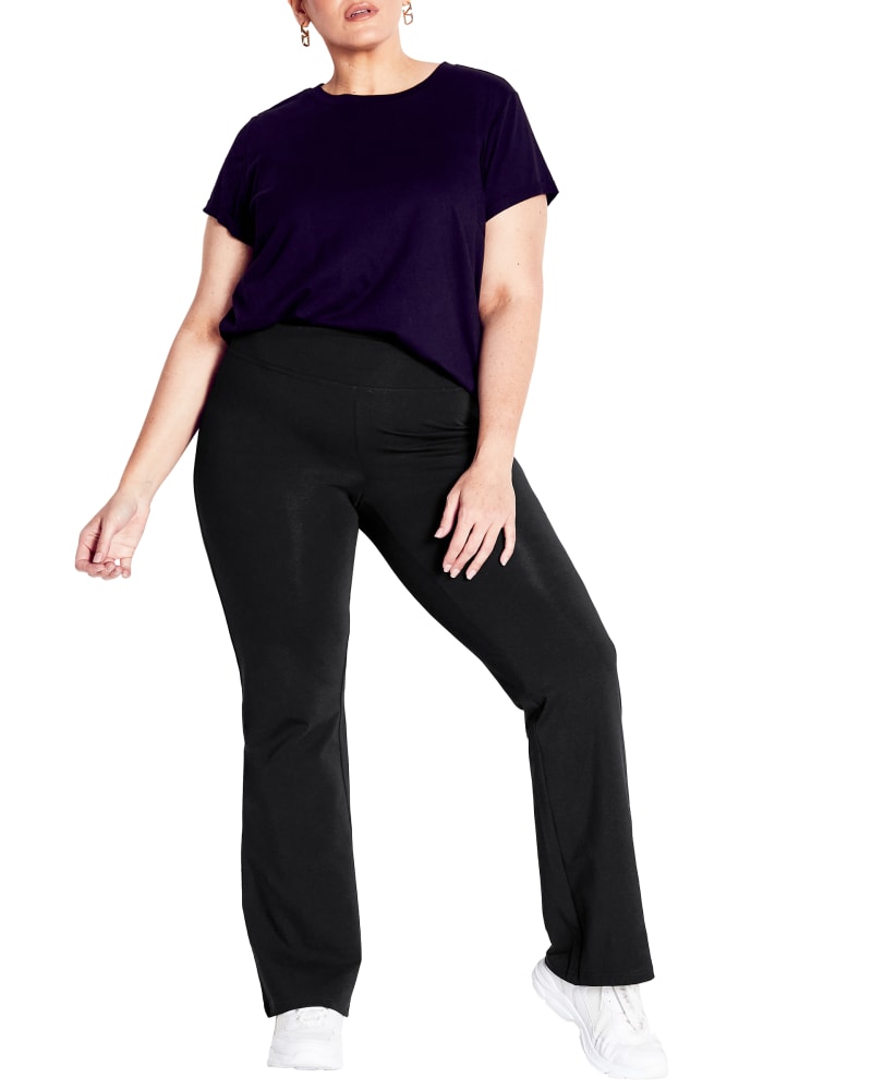 Front of a model wearing a size 22/24 Lily Pima Legging in Black by Aveleisure. | dia_product_style_image_id:300382